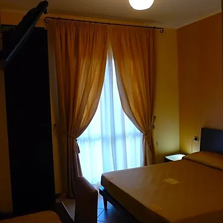 Naxos Hotel 2*