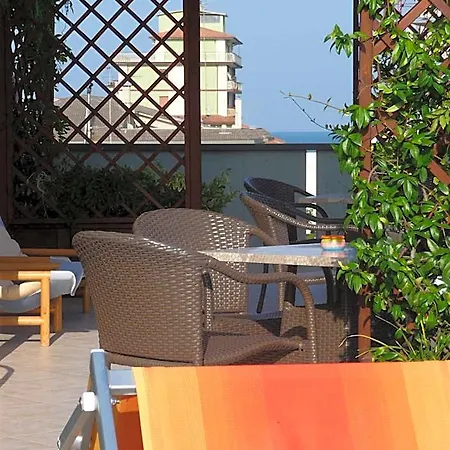 Hotel Naxos 2*